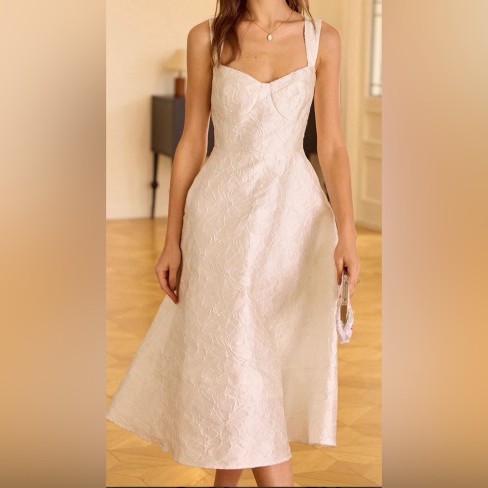 The White Sweetheart Neck Jacquard Midi Swing Dress